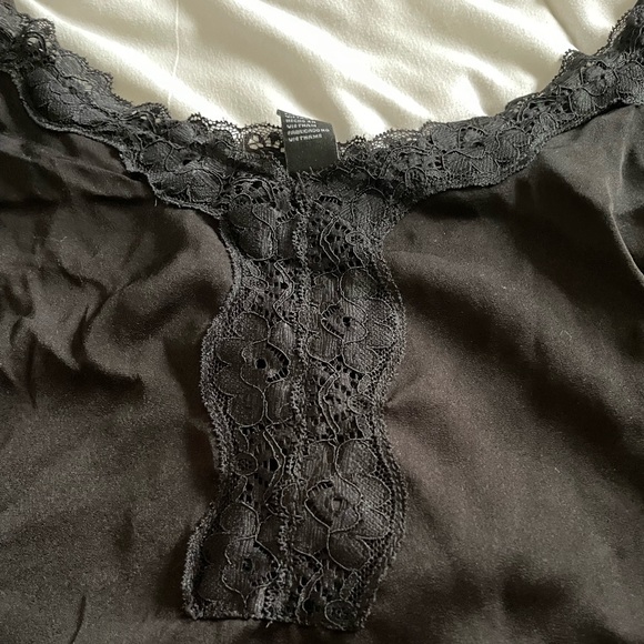 Forever 21 lace trim tank - Picture 2 of 3